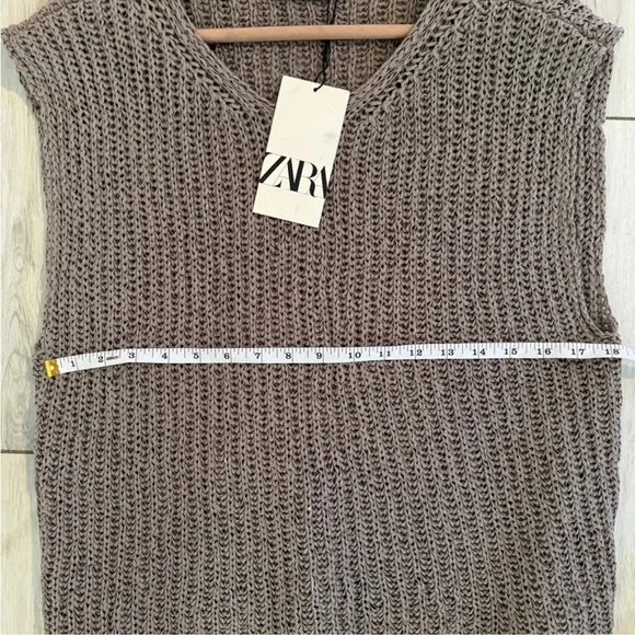 NWOT Zara crochet knit sweater vest Small Basic Taupe Fall Winter Style - Picture 2 of 6
